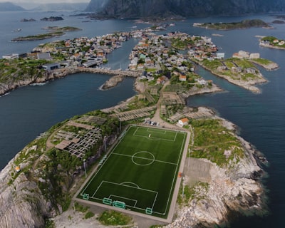 اعطوهالبالوندورقوةاللعبفيتنميةالإبداعوالذكاءالعاطفي